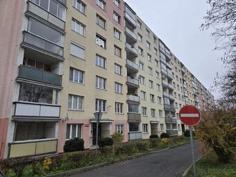 Pronájem 1+kk Chodov, Náměstí 9. května - 2