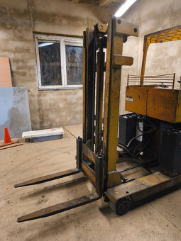 Věž z VZV, zdviž 4,5m, nosnost 1500kg - 2