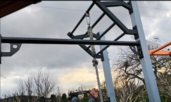 Hrazda stupňovitá na Workout - 2