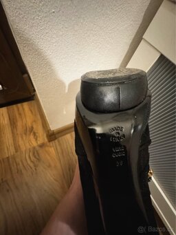 Podpatky značky  Vero Cuoio - 2