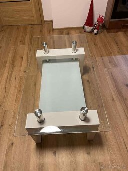 Skleněný konferenční stolek - 2