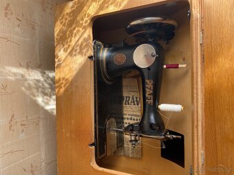 Šicí stroj PFAFF 31 - 2