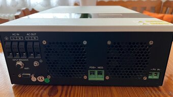 Hybridní střídač/měnič REVO VM II 5,5kW/48VDC - 2