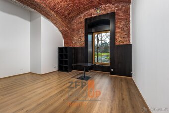 Pronájem bytu 1+1 s výměrou 71 m2, ulice K Radotínu, Praha - - 2