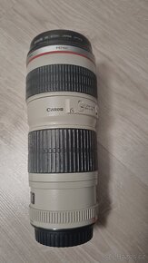 Fotoaparát s příslušenstvím - 2