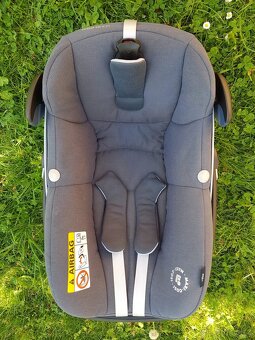 Autosedačka + základna Maxi Cosi Family Fix3-2022 - 2