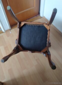 2 stará křesla po renovaci - 2