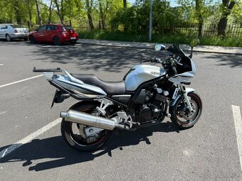 Yamaha FZS 600 Fazer - 2
