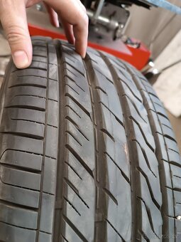 205/40 r17 1ks - 2