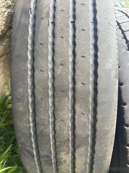 Pneu 295/80R22.5 - 2