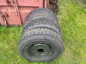 Pneu 7.50-16 - 2