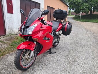 Honda VFR 800 VTEC - 2