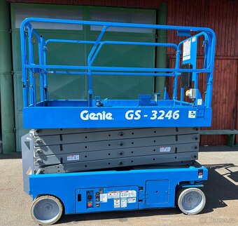 Pracovní nůžková aku plošina Genie GS 3246 - 2