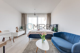 Pronájem bytu 1+kk, 29m² + 6m² balkon s garážovým parkovacím - 2