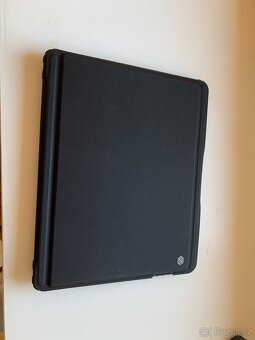 Obal Nilkin na ipad 13” s klávesnicí - 2