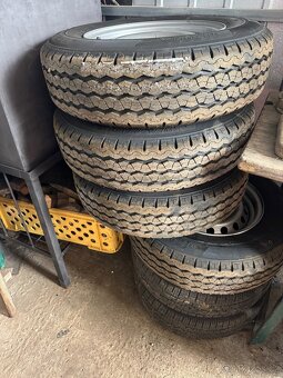 Pneu 165 R 13 C - 2