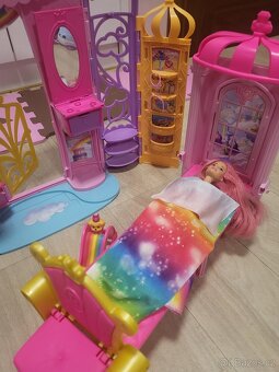 Mattel Barbie Duhový zámek - 2