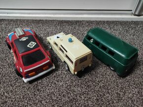 3x retro autíčko cena za celek - 2