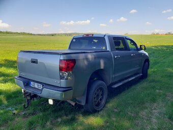 Prodám Toyota Tundra 4x4 ,5.7 ,8V - 2