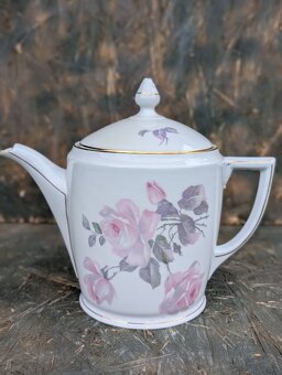 Artdeco konvice a mléčenka,Czecho-Slovakia, růže. - 2