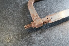 Ruční rámová pila na kov_01. - 2