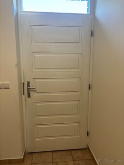 Dřevěné vchodové masivní dveře - 2