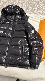 Bunda zimní Moncler - 2
