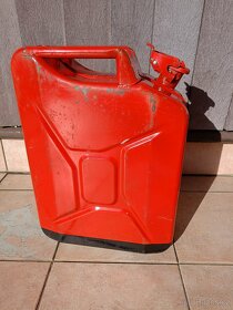 plechový kanystr 20L neteče - 2