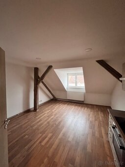 Podkrovní byt 2kk - 2