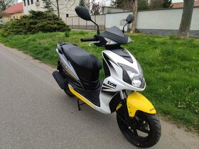 SYM Jet 4 125 černá - 2