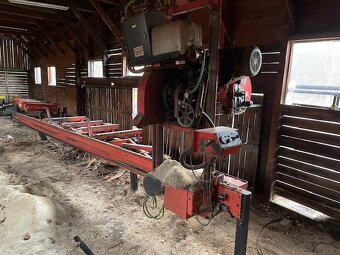 Kmenová pásová pila - 2