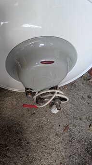 Bojler junior merloni 50 litrů a umyvadlo - 2