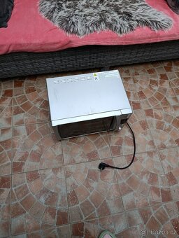 Mikrovlnná trouba značky Candy - 2