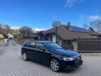 Audi A4 B8.5 2.0tdi 2013 super stav - 2