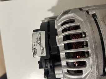 HELLA 8EL 012 427-541 - Alternátor - 2