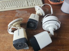 Tři kamery zn. Hikvision - model DS-CD1023GD.1   2,8mm - 2