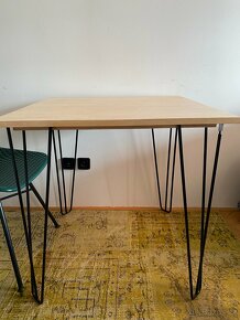Dřevěný stůl 75x75x75 masivní - 2