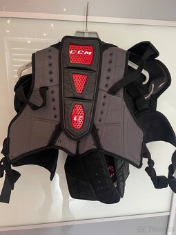 CCM hokejové ramena, vesta L - 2