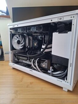 Kompaktní MAtx pc s RX 7800 XT - 2