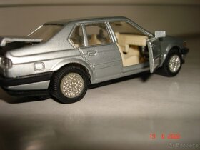 BMW 750 - 2