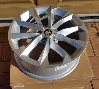NOVÉ originální ALU kola ŠKODA 5x100 R16 Scala Kamiq Fabia - 2