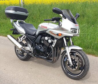 Yamaha FZS 600 Fazer - 2