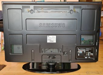 Samsung PS42B450B1W + Set-top box - 2