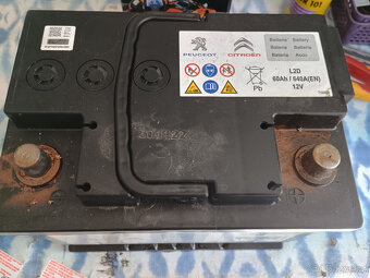 Prodám autobaterii OEM Peugeot, Citroen 60 Ah 640A - 2