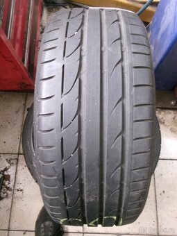 215/40 R17 BRIDGESTONE (5,5-6mm) č.15686 - 2