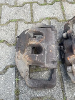Přední třmeny VW T5, T6 pro průměr kotouče 340mm - 2