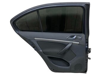 Levé zadní dveře šedá LF8J Škoda Octavia 2 FL sedan 2008 - 2