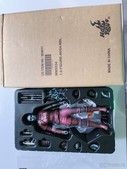 Hot toys - 2