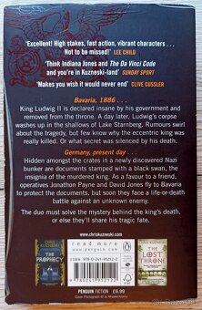 Kniha The Secret Crown, paperback, anglicky - 2