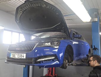 Pneuservis - 28.10. otevřeno  - 2